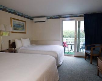 Green Harbor Waterfront Lodging - Falmouth - Schlafzimmer