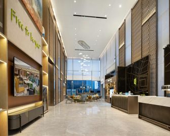 Home2 Suites by Hilton Jingjiang Binjiang New Town - טאיג'ואו - לובי