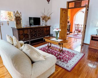 Hotel Boutique Casa Montalvo Cuenca - Cuenca - Sala de estar