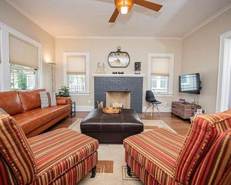 The Cherry St House Springfield Mo - Springfield - Salon