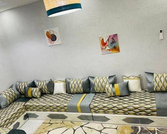 ACE Appartement est Situé Dans le Quartier Calme, Idéal Pour un Couple - Nouakchott - Living room
