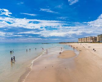Watercolours on Marina - Glenelg - Plaża