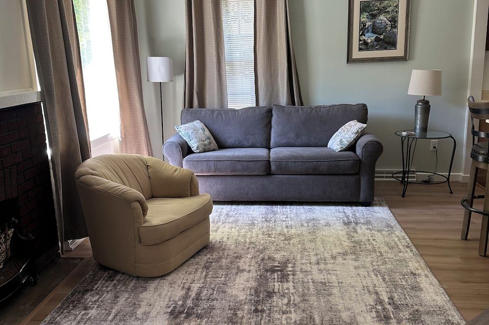 Relax, Unwind And Enjoy! - Cody - Living room
