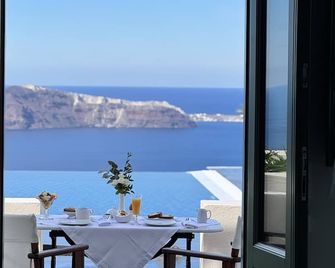 Anastasis Apartments and Spa - Imerovigli - Balkón