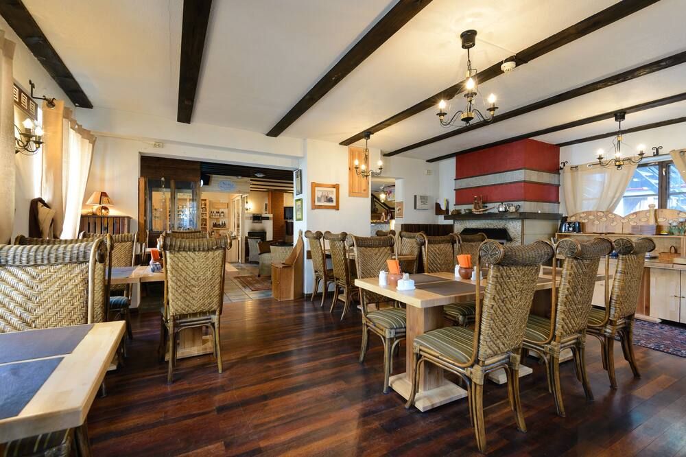 Hansalinn - פארנו - מסעדה