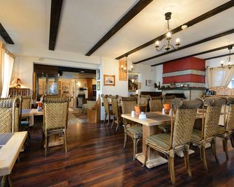 Hansalinn - פארנו - מסעדה