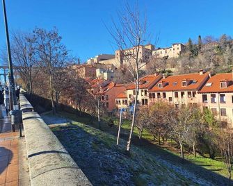 Dúplex Super Amplio en Centro de Segovia - Segovia