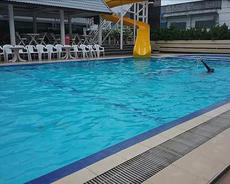 Nattirat Grand Hotel - Lom Sak - Piscina