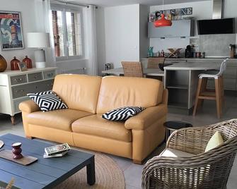 Appartement en Provence-Lubéron - piscine et calme - Volx - Sala de estar