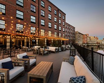 The LOOM Hotel, Tapestry Collection by Hilton - Warwick - Patio
