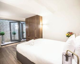 City Superhost: Luxury Deansgate Townhouse - Mánchester - Habitación