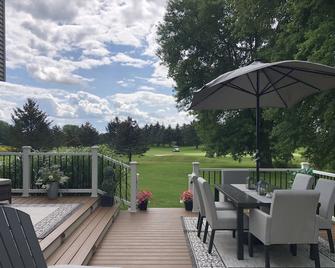 Modern Colonial house on Golf Course with a hot tub - Sauquoit - Restaurant