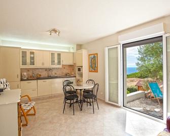 Casa Le Sureaux - Santa-Severa - Sala de estar