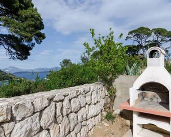 Apartments Skurla - One Bedroom Apartment With Terrace - Saplunara - Vista del exterior