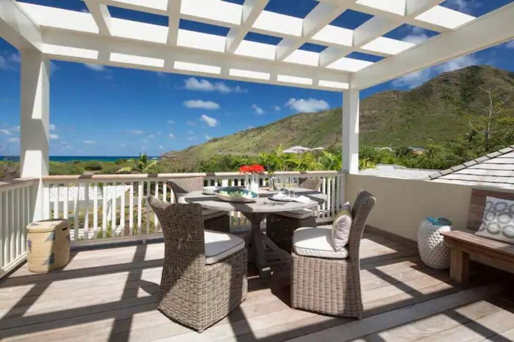 2 Villas @ Windswept Residences - Frigate Bay - Ban công