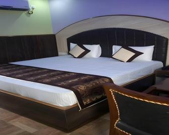 Hotel Grand Sm Regency - Darbhanga - Bedroom
