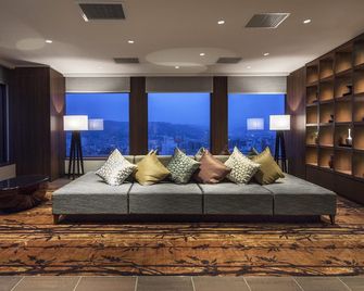 Ana Holiday Inn Kanazawa Sky By IHG - Kanazawa - Lounge