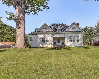 Highland Manor, King size Beds, Game Room with Treadmill. - Jackson - Gebouw