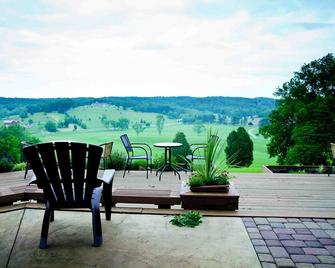 Dream Getaway Cottage w/ Endless Hilltop Views - Seasonal Pool/Hot Tub - West Baden Springs - Patio