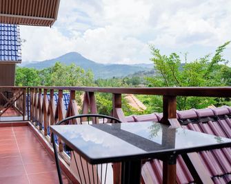 Zodiac Bungalows - Kampot - Balkon