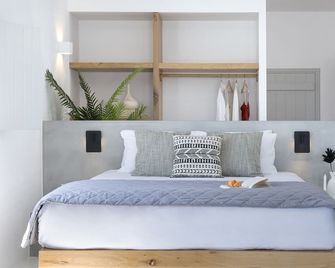 June Twenty Suites - Karterados - Bedroom