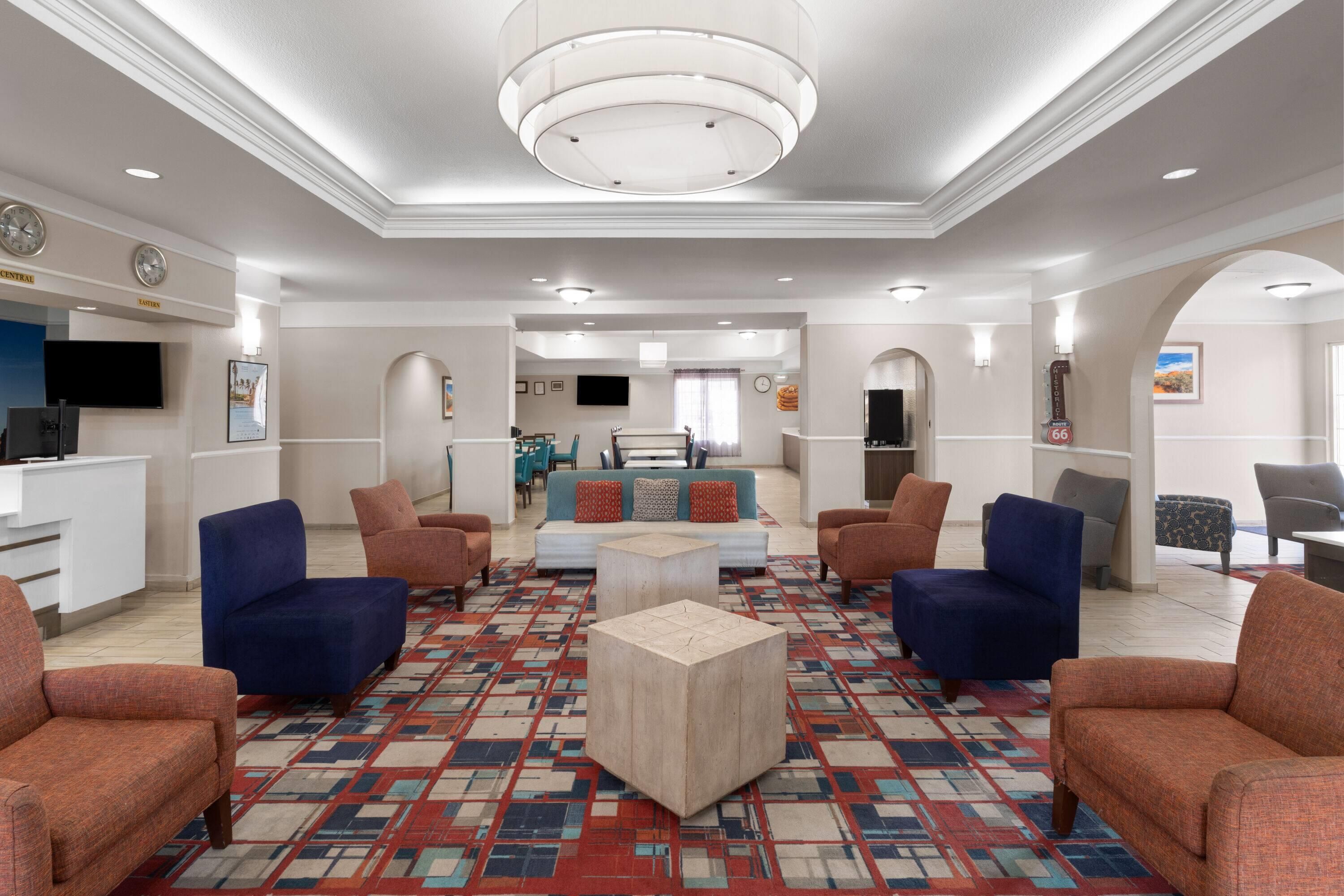 La Quinta Inn & Suites by Wyndham Gallup - גאלופ - טרקלין