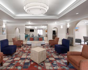 La Quinta Inn & Suites by Wyndham Gallup - גאלופ - טרקלין