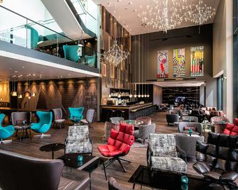 Motel One Wien Westbahnhof - Viena - Lounge