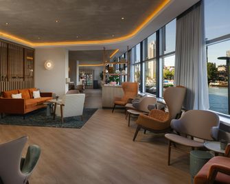 DoubleTree by Hilton Rotterdam Centre - Rotterdam - Lounge