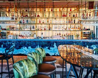 DoubleTree by Hilton London - Tower of London - London - Bar