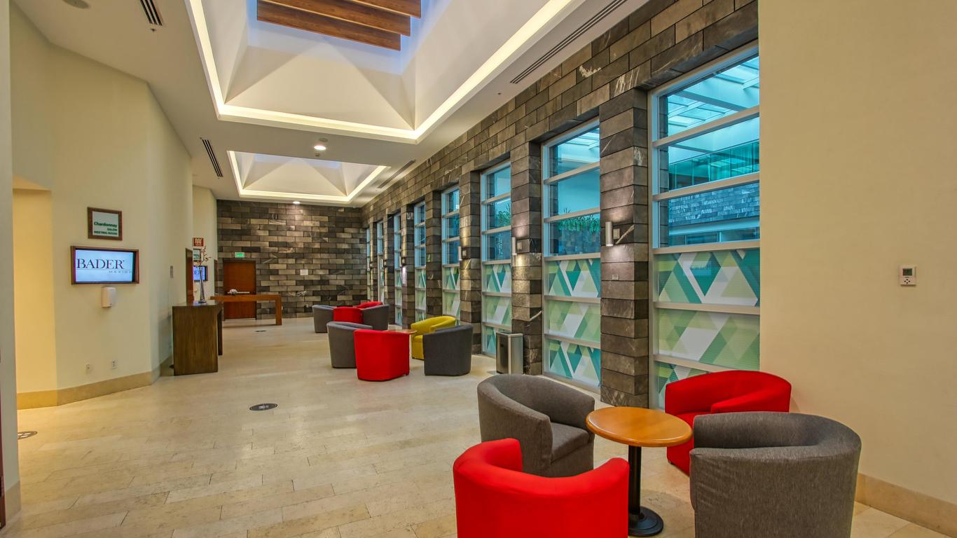 Holiday Inn & Suites Leon Plaza Mayor By IHG