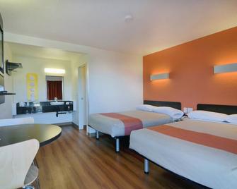 Motel 6-Palm Desert, Ca - Palm Springs Area - Bermuda Dunes - Bedroom