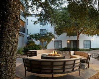 Courtyard by Marriott Austin Round Rock - Round Rock - Innenhof