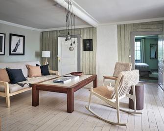 Kungs Starby Gård Bed and Breakfast - Vadstena - Soggiorno