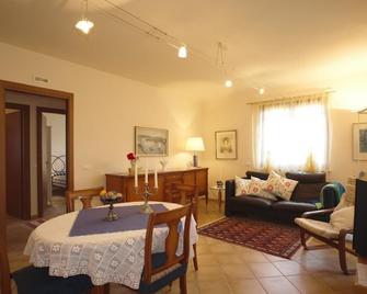 Holiday apartment Ripatransone for 1 - 4 persons with 2 bedrooms - Holiday apartment - Ripatransone - Dining room