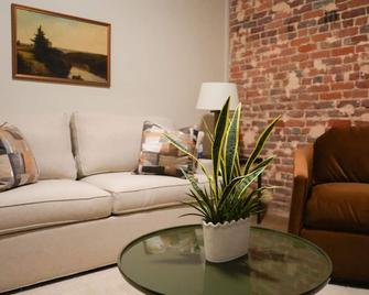 Olive - The Flats Demopolis - Demopolis - Sala de estar