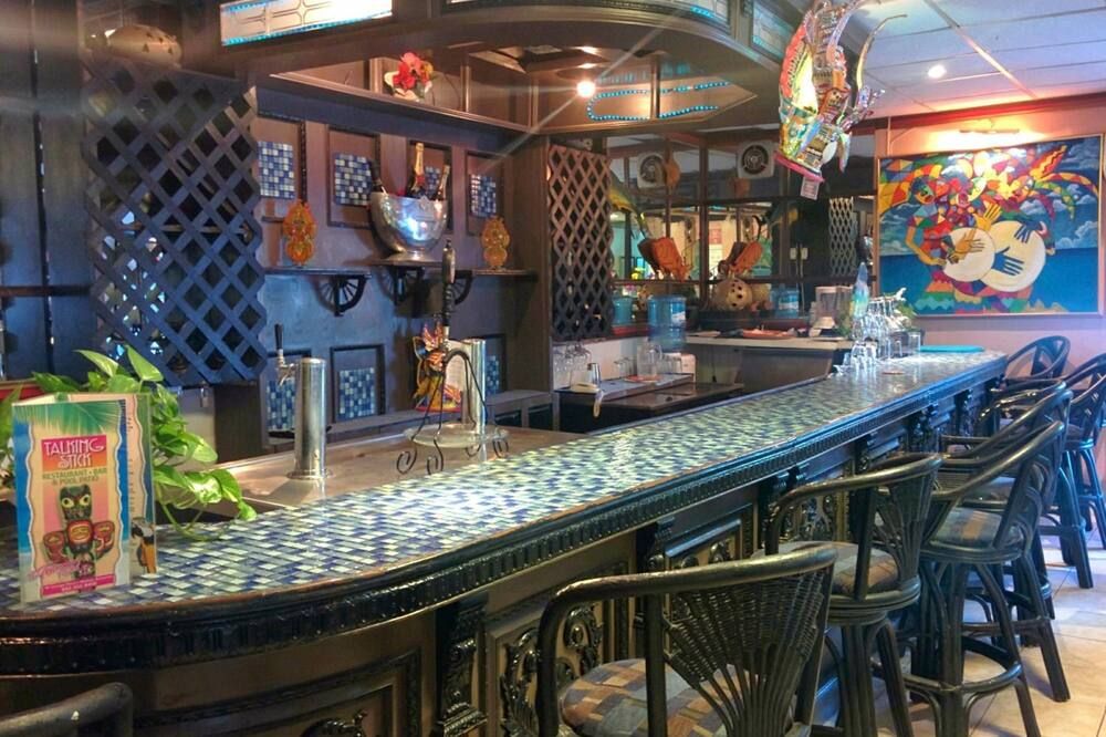 Towne Hotel - נאסאו - בר