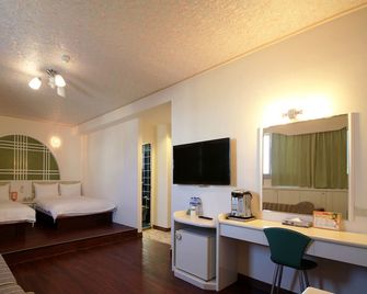 Traveler Hotel - Taitung City - Camera da letto