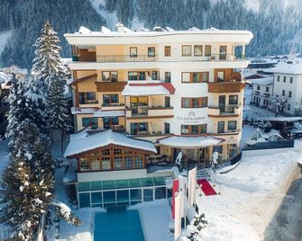 Alpine Hideaway Zillertalerhof - 4 Sterne Superior - Mayrhofen - Building