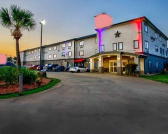 OYO Townhouse Sulphur,la Extended Stay - Sulphur - Building