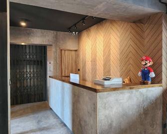 Fellows House - Bangkok - Front desk