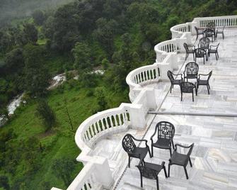 Shivalik Valley Resorts - Rudraprayāg - Patio
