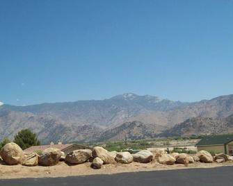 Lakeshore Lodge - Wofford Heights - Vista del exterior