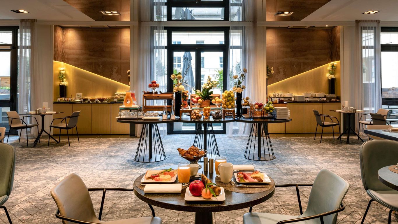 The Louis Hotel Versailles Château - MGallery Collection