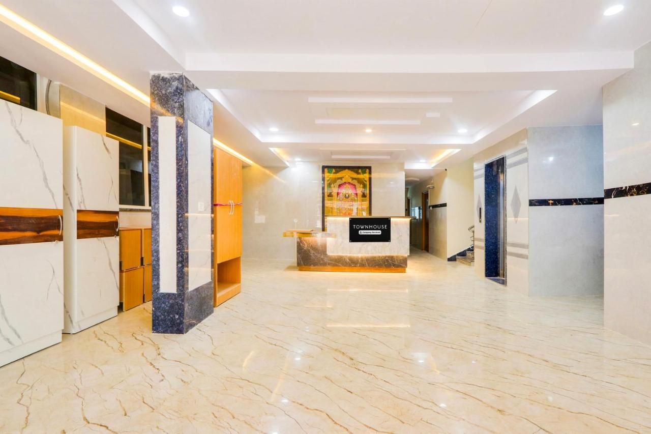 Super Townhouse Gachibowli Near Sky View