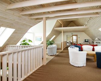 Abbekås Golfrestaurang & Hotell - Abbekås - Huiskamer
