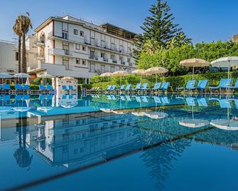 Hotel Aequa - Vico Equense - Zwembad