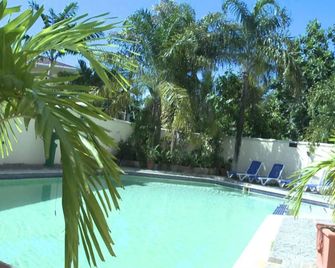 Coco D'or Hotel Seychelles - Бо-Валлон - Басейн