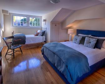 Elegant 5 Br Row House In Geneva's Historic District, Walk To Hws, Lake, Dntown - 제네바 - 침실