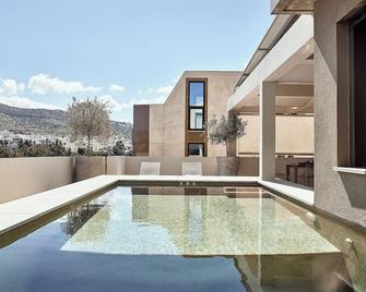 Elaia Luxury Apartments Glyfada - Atenas - Piscina